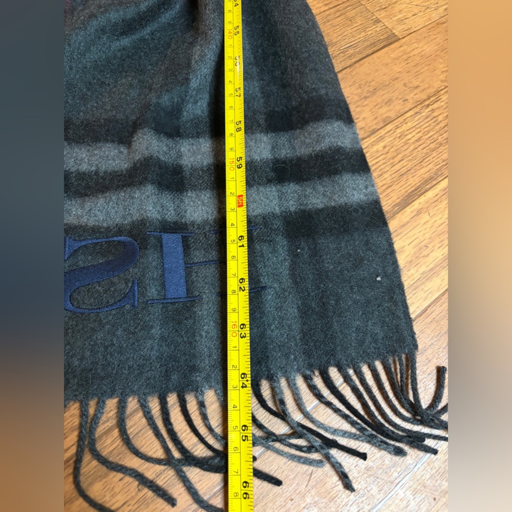 Burberry Black and Red Cashmere Scarf - Picture 8 of 9